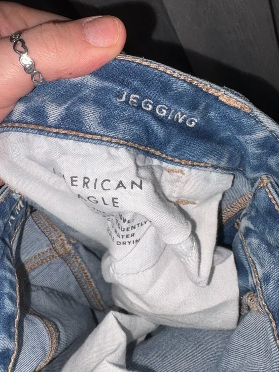 American Eagle Outfitters Light Blue Distressed Skinny Jeans - Picture 4 of 5